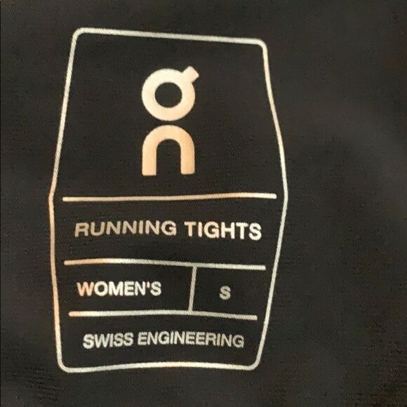 On Tights 7/8 with Reflective and Compression - Picture 3 of 4